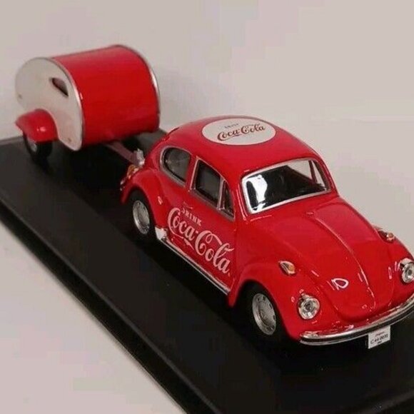 MotorCity Classics 1967 Volkswagon Beetle With Trailer Coca-Cola 1:43 - Picture 2 of 14